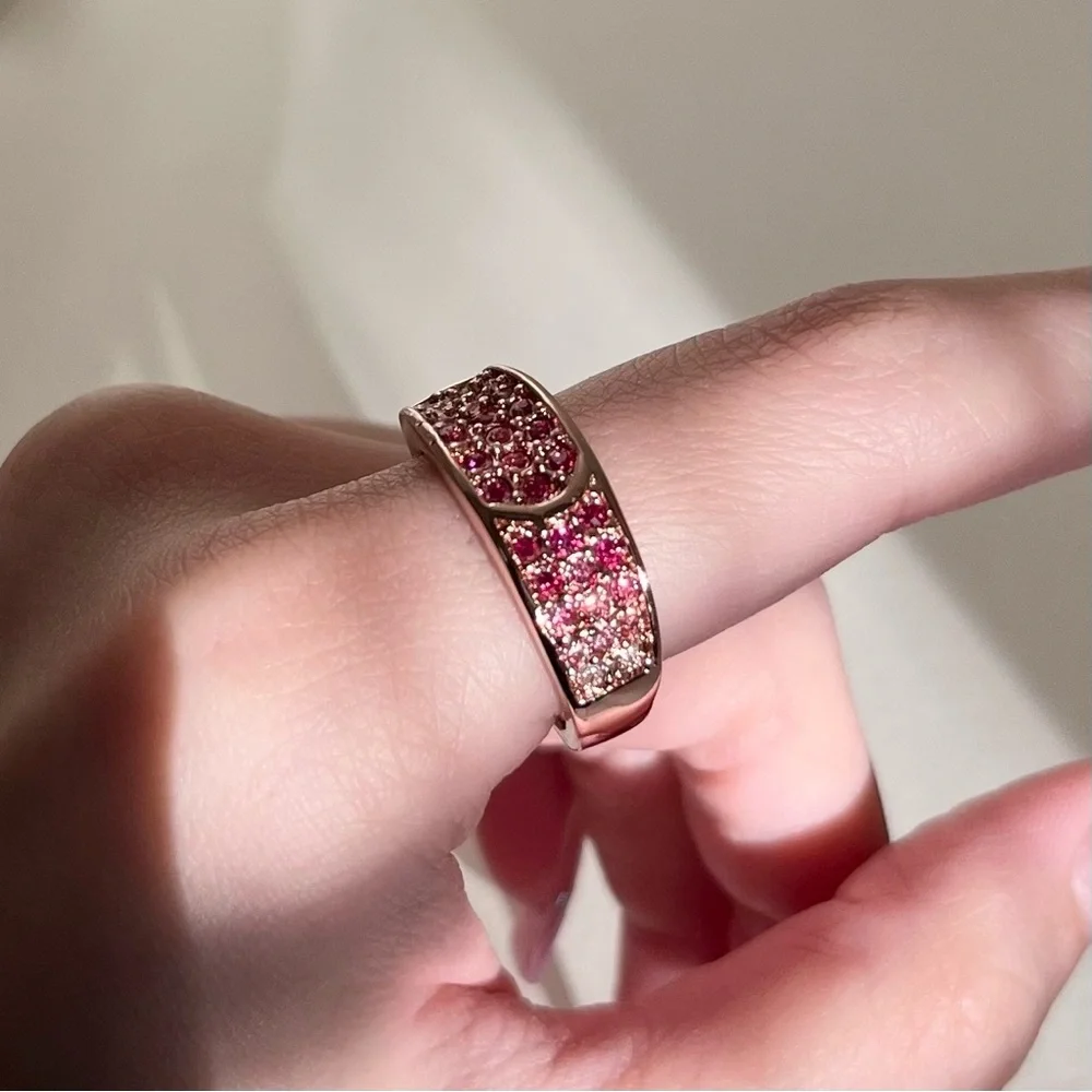 NWOT 18k gp rose gold belt ring